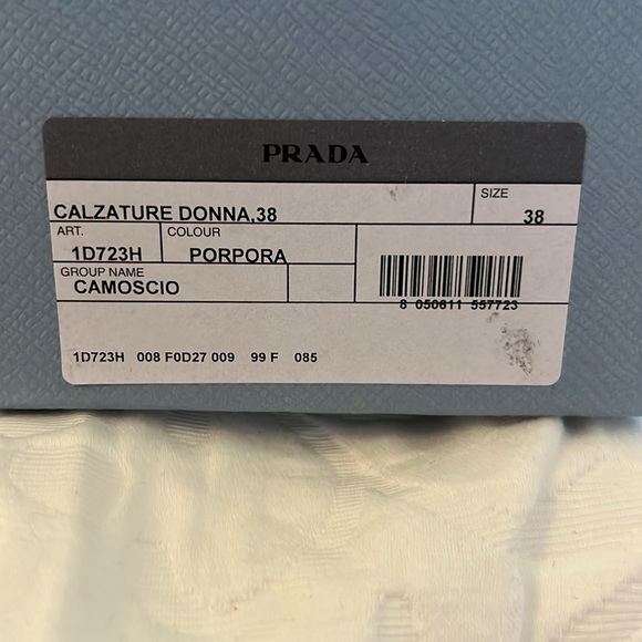 Prada red velvet shoes - Picture 9 of 12